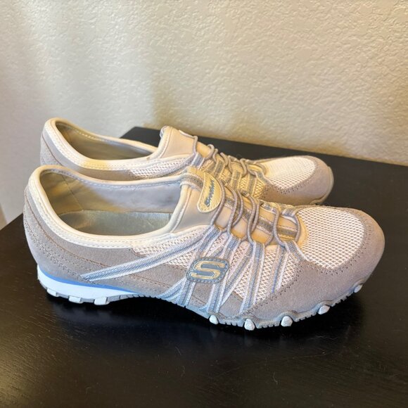 Skechers Women's size 8 Slip on Shoes - Picture 1 of 2